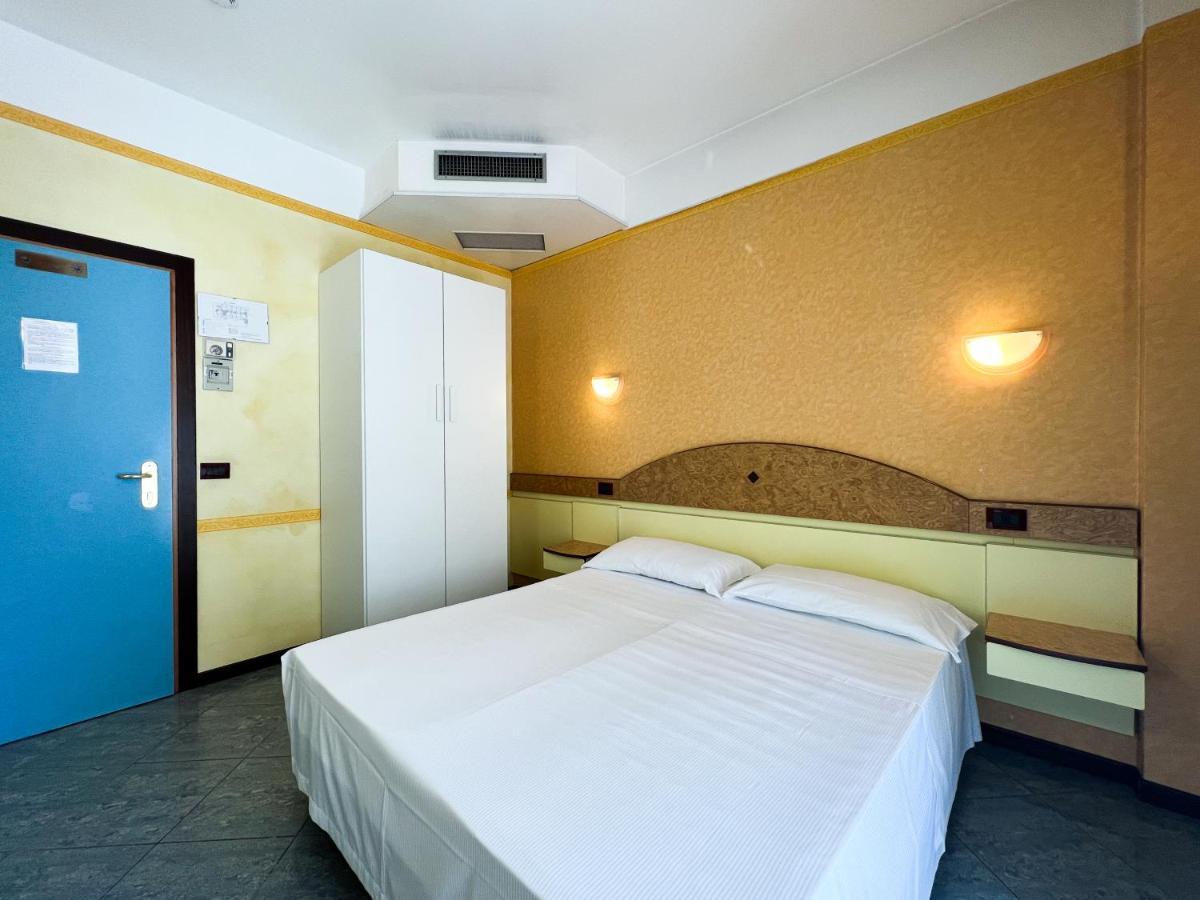 Hotel Soleblu ريميني المظهر الخارجي الصورة
