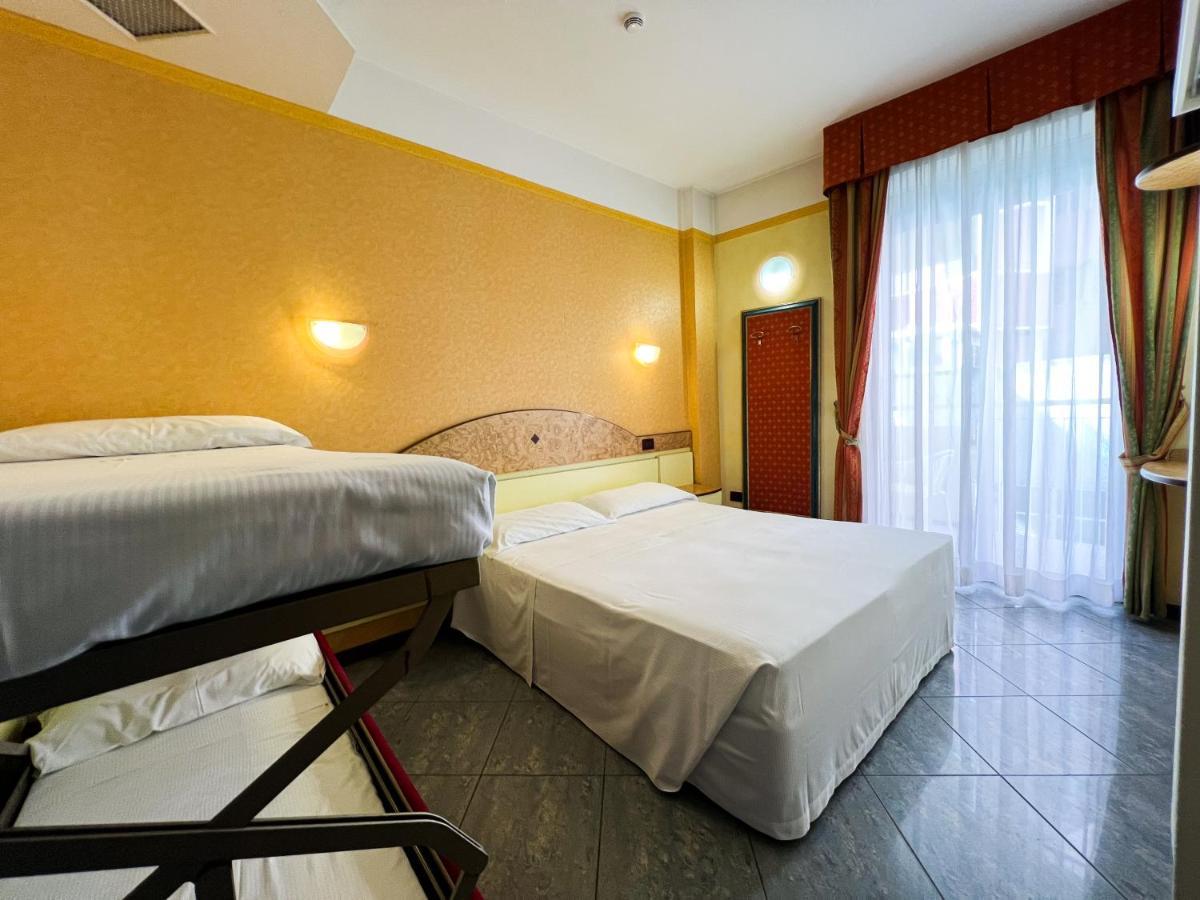 Hotel Soleblu ريميني المظهر الخارجي الصورة